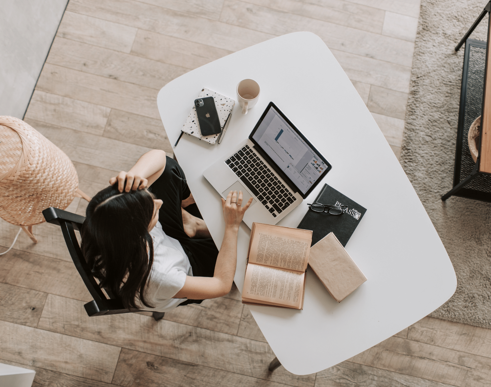 How To Keep Your Body Healthy And Your Mind Happy While Working At A Desk Job?